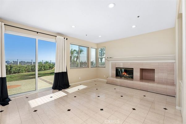 Empty room, Fireplace, Interior, Recessed Lighting