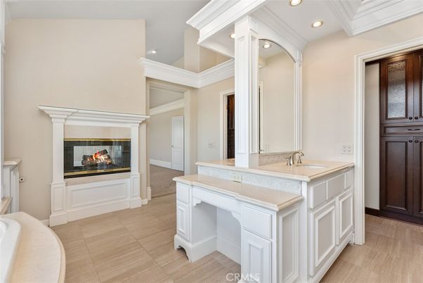 Bathroom, Fireplace, Interior, Recessed Lighting