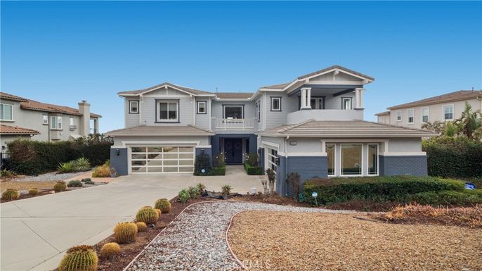 Attached, Exterior, Facade, American Craftsman