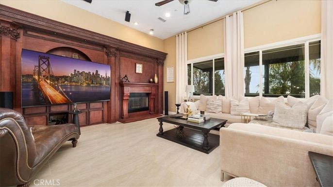 Fireplace, Interior, Living room, Recessed Lighting