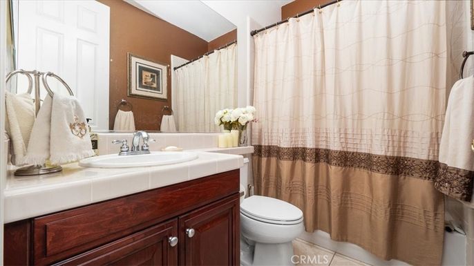 Bathroom, Interior, Tile Countertops