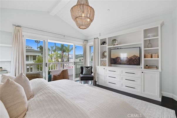 Bedroom, Interior, Pendant Lights