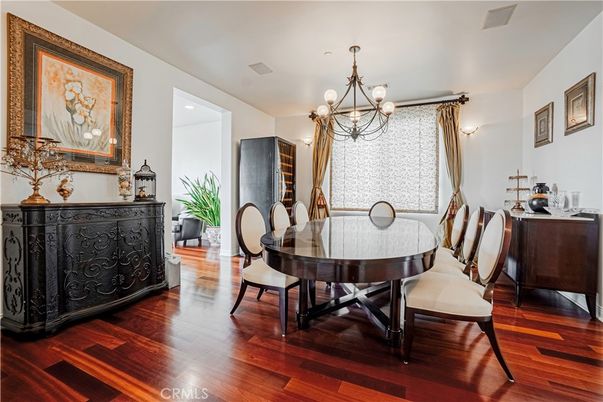 Chandelier, Dining room, Interior, Recessed Lighting, Wood Texture Flooring