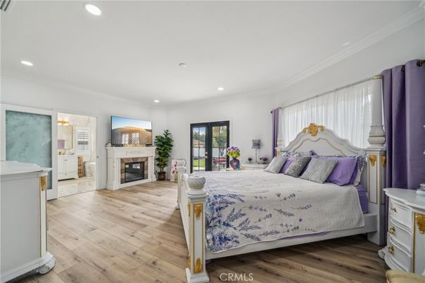 Bedroom, Fireplace, Interior, Recessed Lighting, Wood Texture Flooring