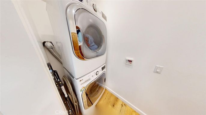 Interior, Utility Closets, Washer, Wood Texture Flooring