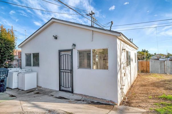 Exterior, Washer