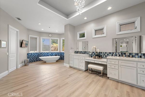 Bathroom, Free Standing Baths, Interior, Recessed Lighting, Wood Texture Flooring