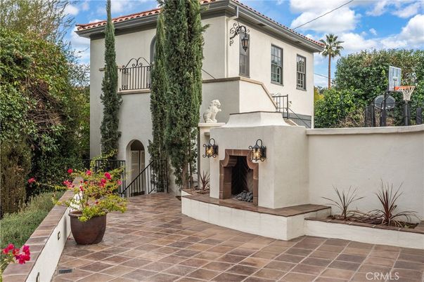 Exterior, Fireplace