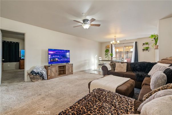 Chandelier, Dining room, Interior, Living room