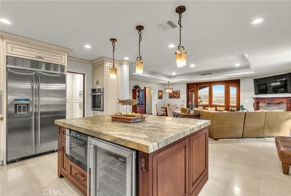 Dining room, Interior, Kitchen, Living room, Pendant Lights, Recessed Lighting, Stainless Steel Appliances