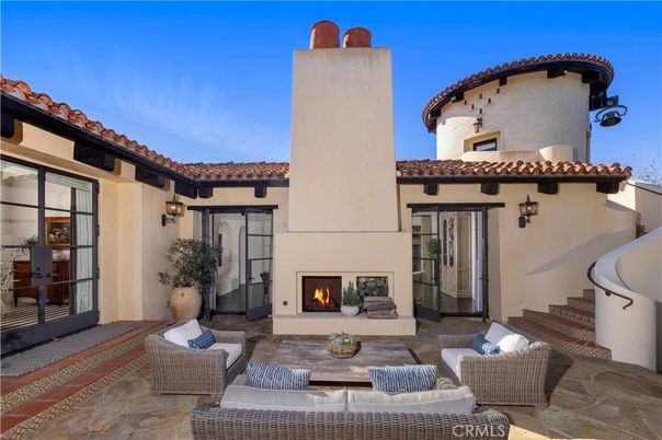 Exterior, Fireplace