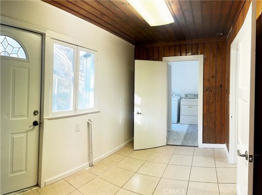 Interior, Utility Closets, Washer, Wooden Ceilings, Wooden Walls