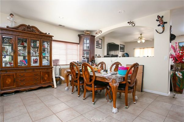 Dining room, Interior, Recessed Lighting