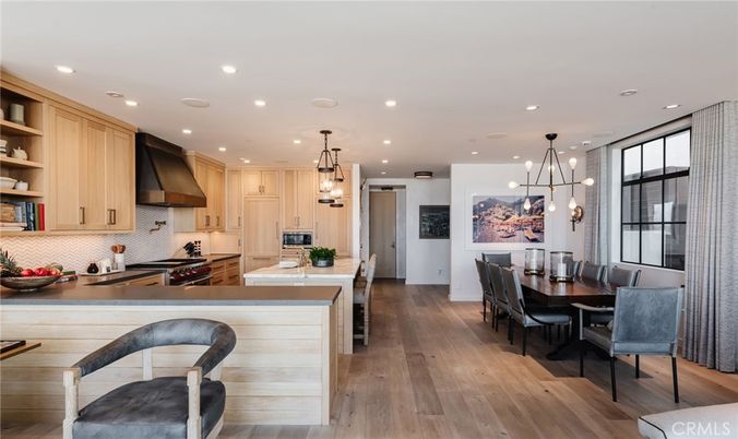 Dining room, Interior, Kitchen, Pendant Lights, Recessed Lighting, Stainless Steel Appliances, Wood Texture Flooring