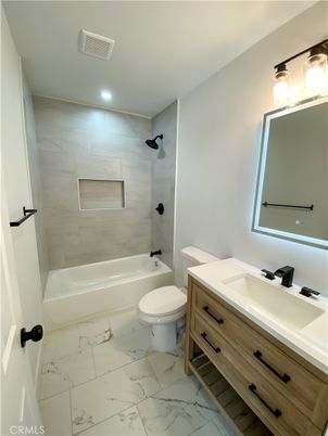 Bathroom, Interior, Marble, Recessed Lighting