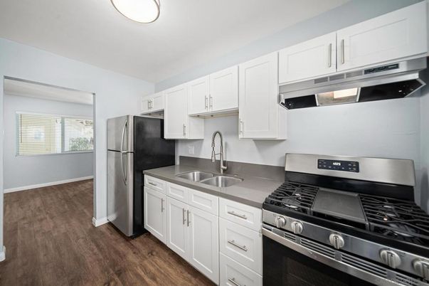 Interior, Kitchen, Stainless Steel Appliances, Wood Texture Flooring