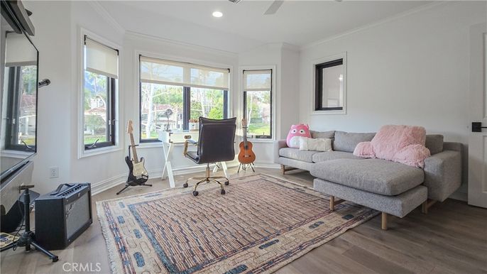 Home Office, Interior, Recessed Lighting, Wood Texture Flooring