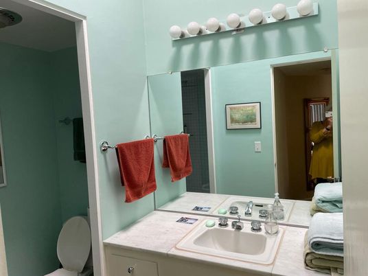 Bathroom, Interior, Tile Countertops