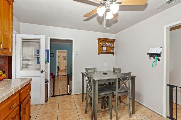 Dining room, Interior