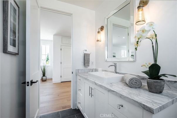 Bathroom, Dual Sink Vanities, Interior, Wood Texture Flooring