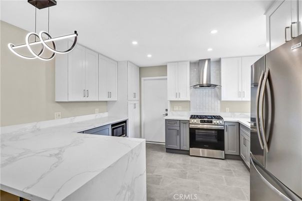 Interior, Kitchen, Pendant Lights, Recessed Lighting, Stainless Steel Appliances
