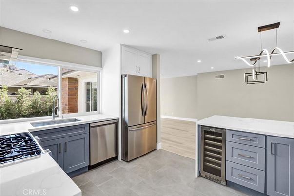 Interior, Kitchen, Pendant Lights, Recessed Lighting, Stainless Steel Appliances
