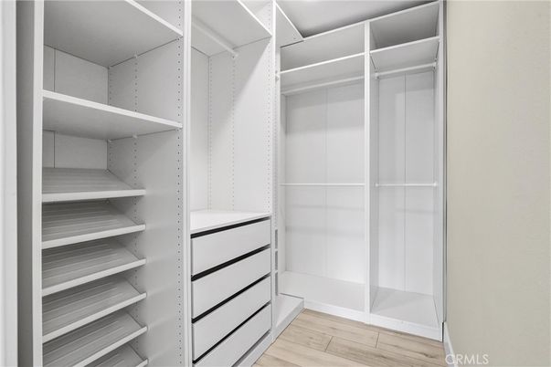 Interior, Walk-in Closets, Wood Texture Flooring