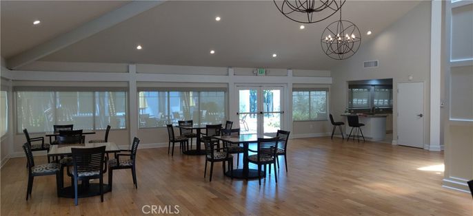 Chandelier, Dining room, Interior, Recessed Lighting, Wood Texture Flooring