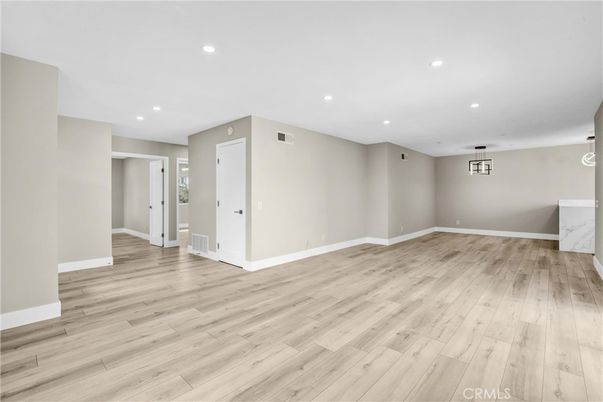 Empty room, Interior, Recessed Lighting, Wood Texture Flooring