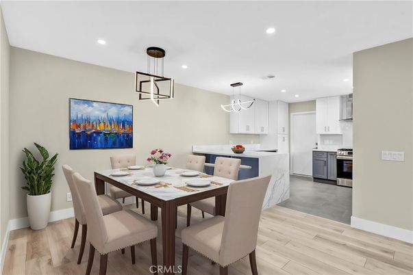 Dining room, Interior, Kitchen, Pendant Lights, Recessed Lighting, Wood Texture Flooring