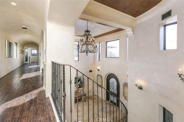 Chandelier, Interior, Recessed Lighting, Wood Texture Flooring
