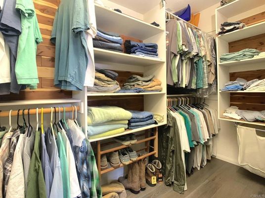 Interior, Walk-in Closets, Wood Texture Flooring