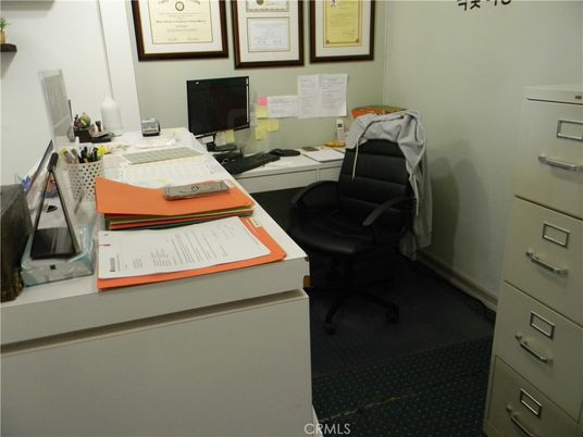 Home Office, Interior