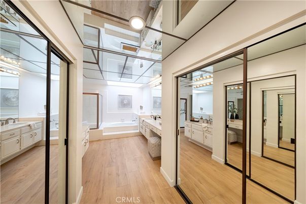 Bathroom, Dual Sink Vanities, Interior, Wood Texture Flooring