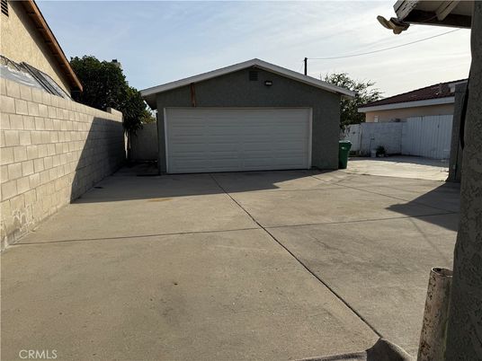 Detached Garage, Exterior
