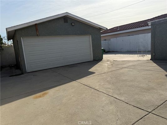 Detached Garage, Exterior