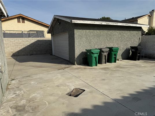 Detached Garage, Exterior