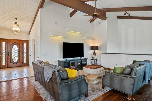 Interior, Living room, Pendant Lights, Wooden Beams, Wood Texture Flooring