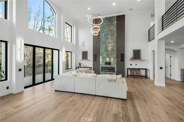 Fireplace, Interior, Living room, Pendant Lights, Recessed Lighting, Wood Texture Flooring