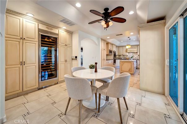Dining room, Interior, Kitchen, Pendant Lights, Recessed Lighting
