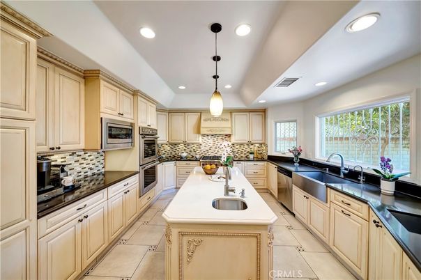 Interior, Kitchen, Pendant Lights, Recessed Lighting, Stainless Steel Appliances
