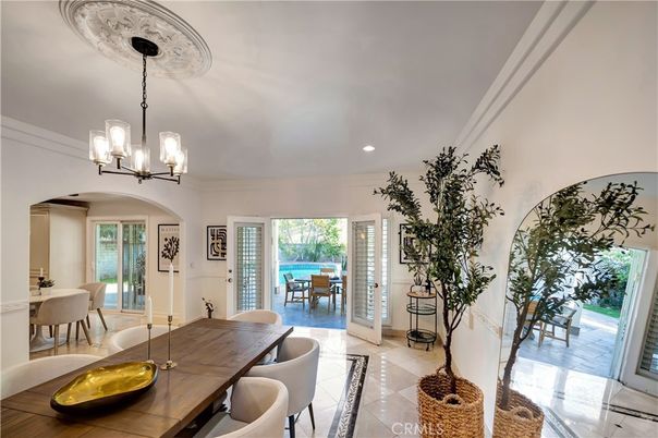 Chandelier, Dining room, Interior, Recessed Lighting