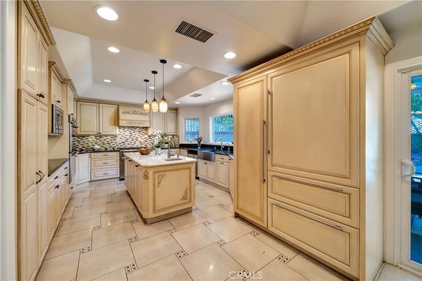 Interior, Kitchen, Pendant Lights, Recessed Lighting