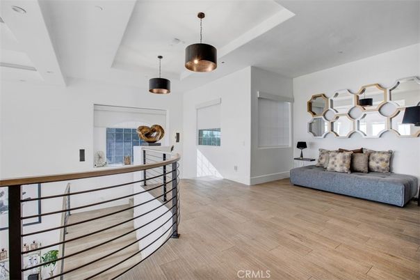 Interior, Pendant Lights, Wood Texture Flooring