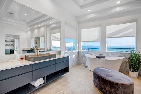 Bathroom, Dual Sink Vanities, Free Standing Baths, Interior, Recessed Lighting, Water, Wood Texture Flooring