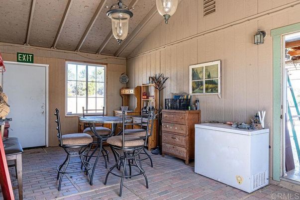 Dining room, Interior
