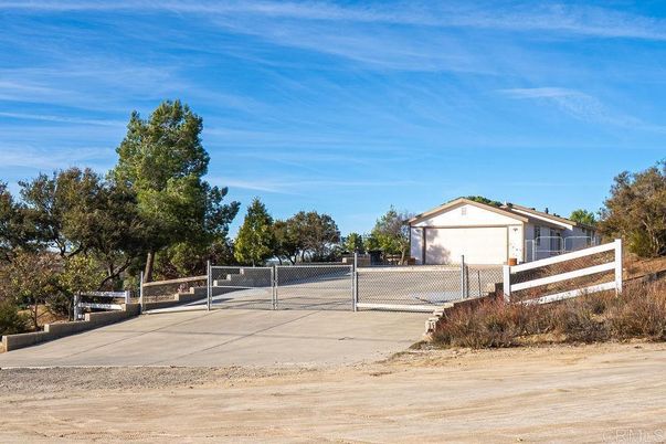 Exterior, Tennis Courts