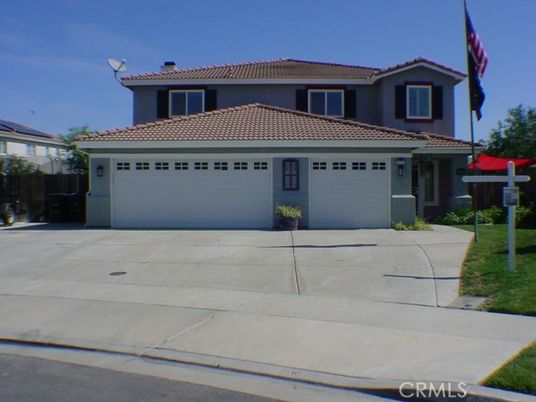 Attached, Exterior, Facade, Mediterranean