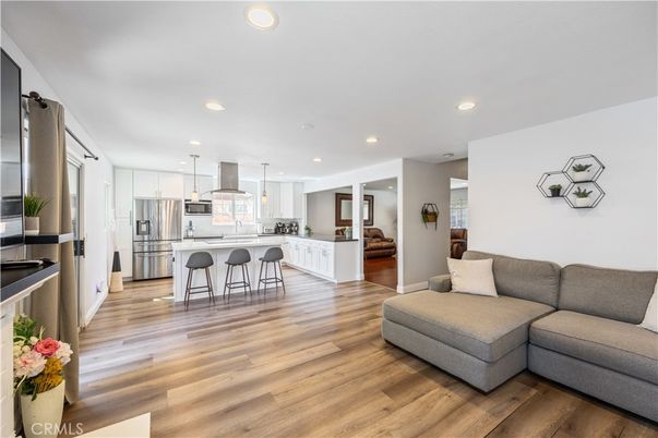 Interior, Kitchen, Living room, Pendant Lights, Recessed Lighting, Stainless Steel Appliances, Wood Texture Flooring