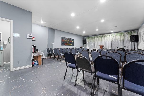 Dining room, Interior, Recessed Lighting